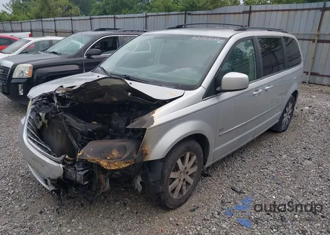 2009 Chrysler Town & Country Touring из США, поврежденный, VIN 2A8HR541X9R661541